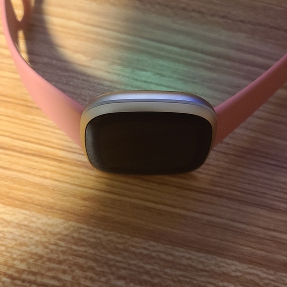 Fitbit versa 3 - Picture 4 of 4